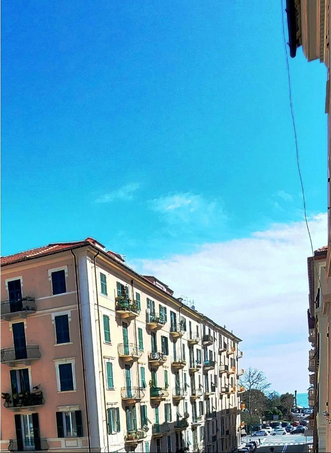Ca' Mariuccia. Appartamento A Un Passo Dal Mare Savona Kültér fotó